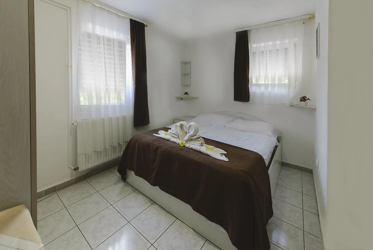 Irini Panzio Hotel Budapest Guest house